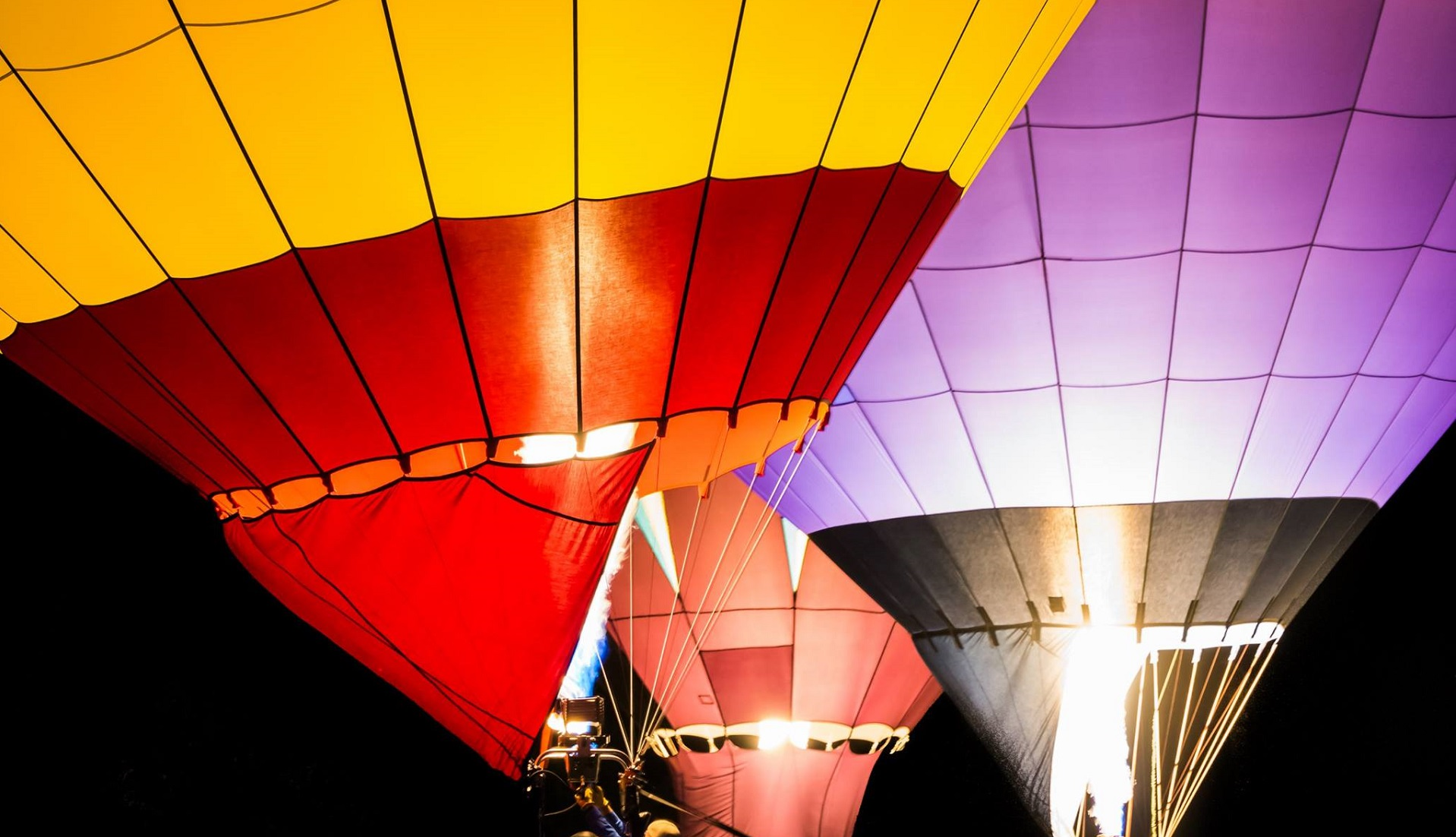 Balloons Over Bend Night Glow